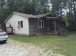 821 Waltons Store Rd, Louisa, VA 23093