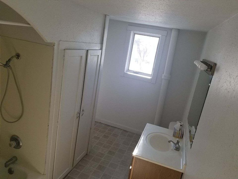 1st image of 1816 County Road O #B