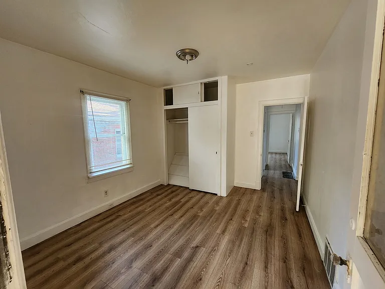 22 N Harvey Ave — Photo 6