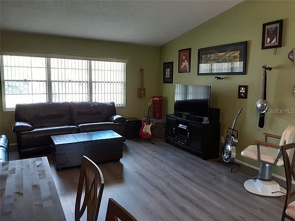 2nd image of 2714 Wells Ave