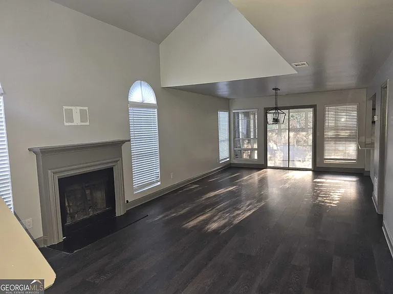 1020 Hampton Hill Ct — Photo 9