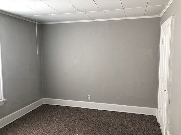 3rd image of 3272 N Bartlett Ave