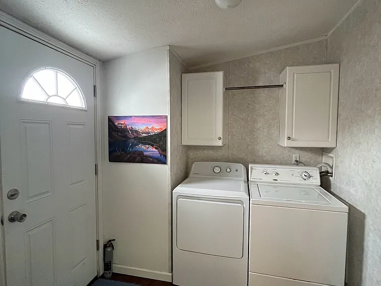 5283 N Thornton Pl — Photo 7