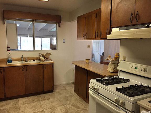4th image of 3956 Santa Fe St