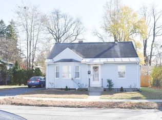 33 Farnsworth St, Springfield, MA 01107