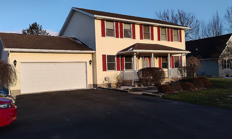 1st image of 209 Apple Blossom Ln