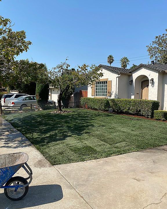 1st image of 2715 Gomes Dr