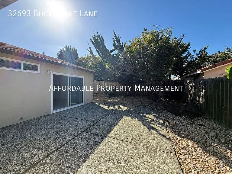 32693 Bucks Lake Ln — Photo 23
