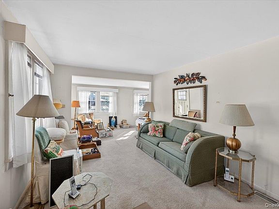 3rd image of 175 Main Avenue