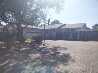 2558 20th St, Springfield, OR 97477