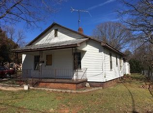 327 37th St SW, Hickory, NC 28602