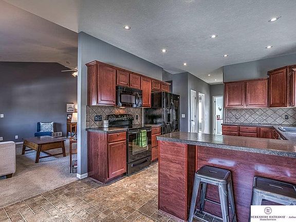 5th image of 6716 S 188th St