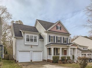 13330 Pierre Reverdy Dr, Davidson, NC 28036