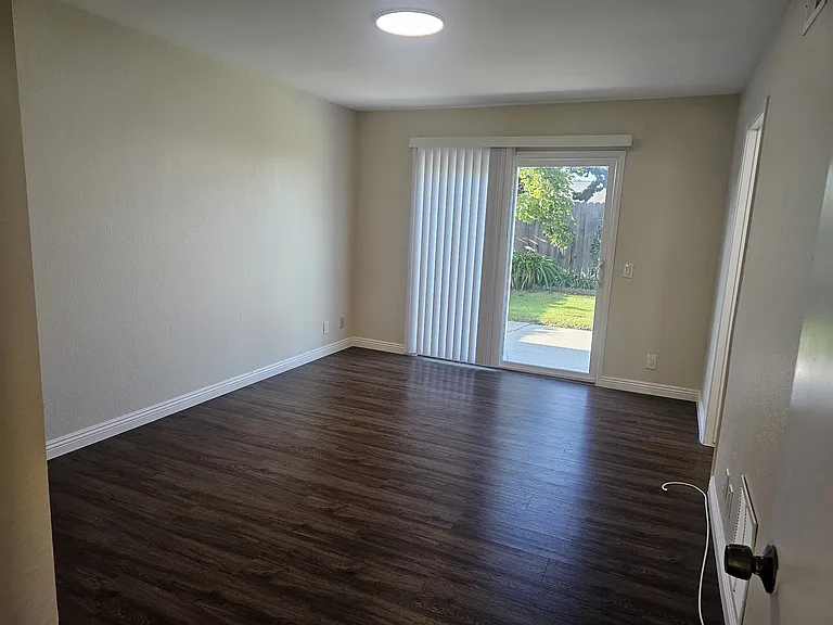 3410 Via Marina Ave — Photo 10