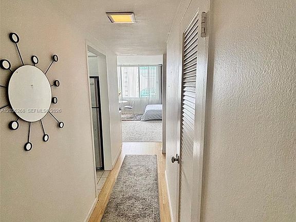 3rd image of 1000 West Ave APT 822