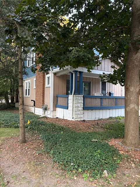 3 bed, 2500 sqft, $3,200 — Photo 2