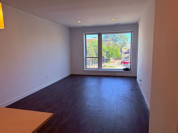 5th image of 1509 N Western Ave APT 205