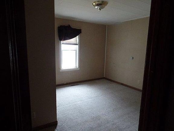 4th image of 608 Lincoln Ave