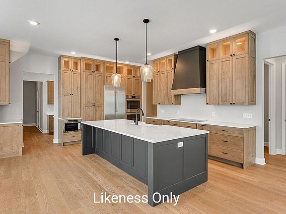 4th image of 176 Mabel Way