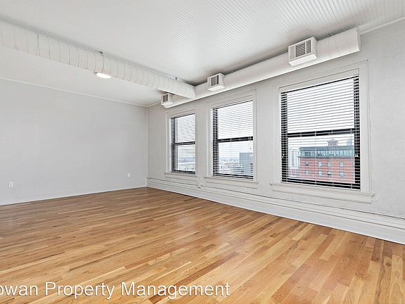 2nd image of 905 Broadway Blvd #506