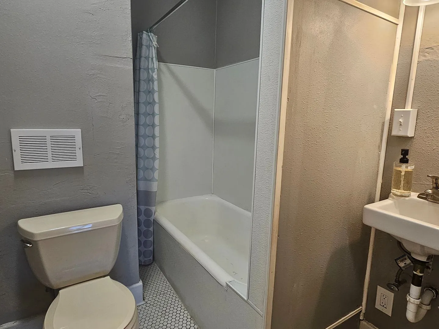CityView Apartments — Photo 4