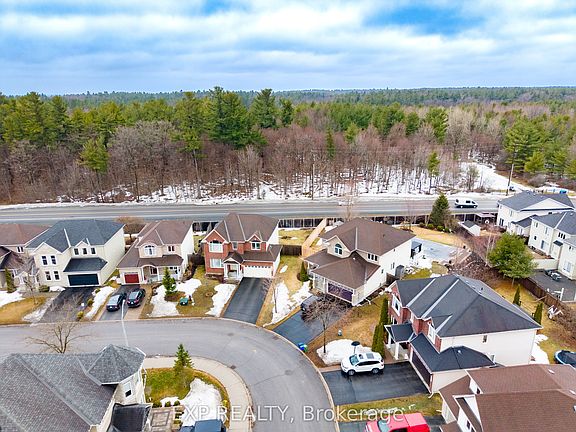 5th image of 348 Abbeydale Cir