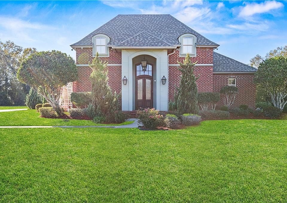 1st image of 51439 Allen Dr