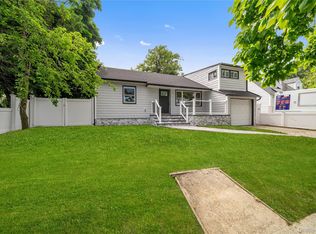 207 Wright Street, Westbury, NY 11590