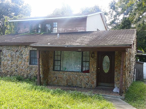 2nd image of 303 Tarawa St