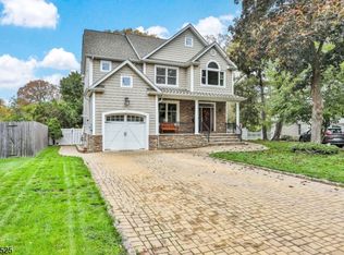 37 Newton Rd, Wayne, NJ 07470