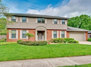 1700 S Thompson Dr, Wheaton, IL
