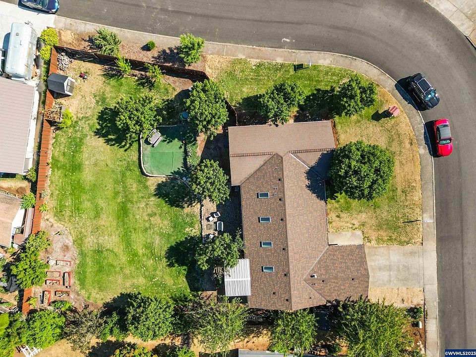 1st image of 2262 37th Pl NW