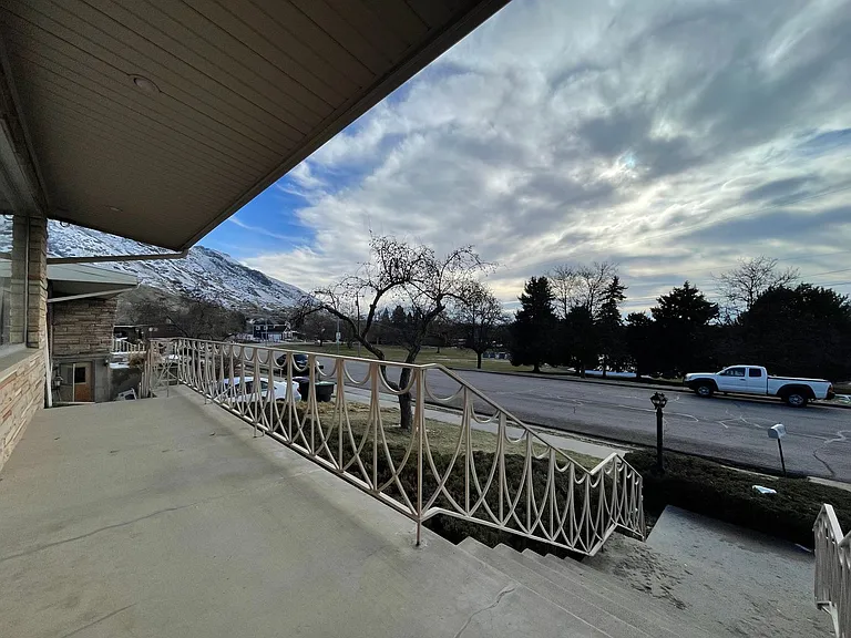 1124 Birch Ln — Photo 50