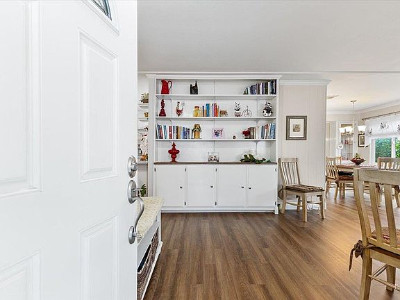 4th image of 228 Regency Court