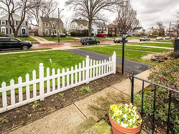 4th image of 15105 Fernway Ave