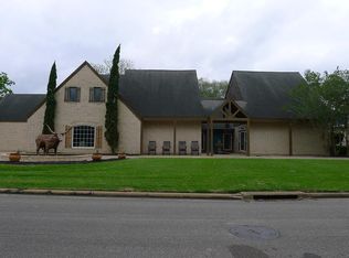 2142 Riverside Dr, West Columbia, TX 77486