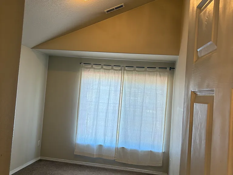 17644 SW Lawton St — Photo 15