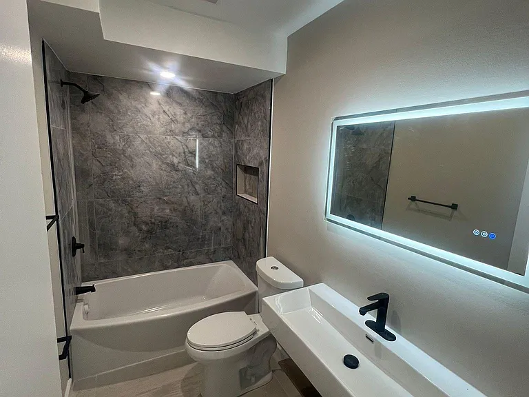1501 S 25th St #12 — Photo 18