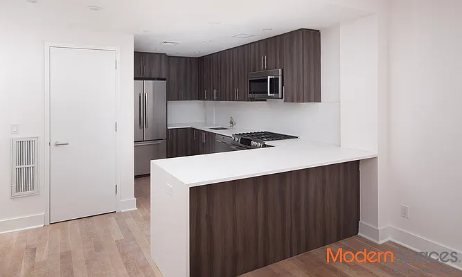 Sold by Modern Spaces | media 2