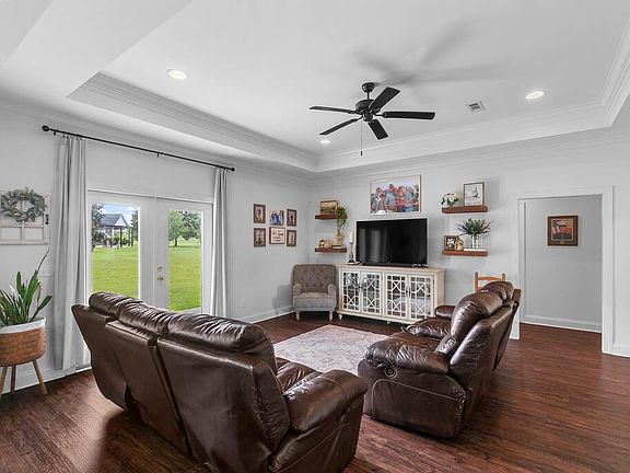 5th image of 141 Crabapple Ct
