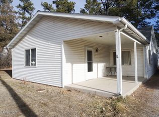 1240 Montana Ave, Upton, WY 82730