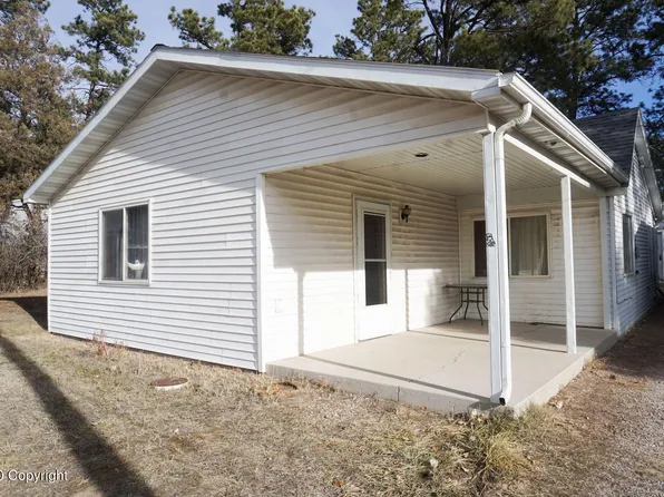 1240 Montana Ave, Upton, WY 82730