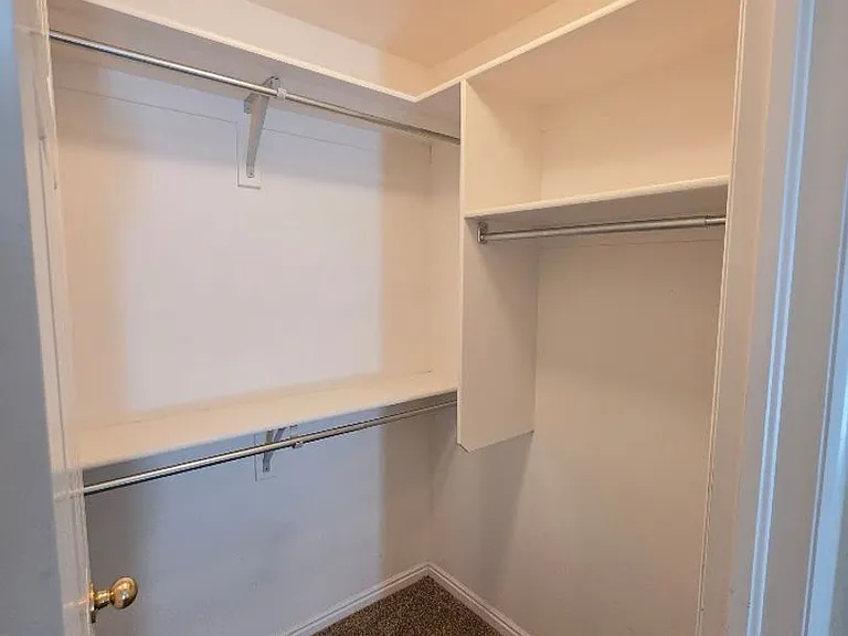 92 E Center St — Photo 16