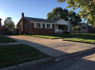 5675 N Charlesworth St, Dearborn Heights, MI 48127