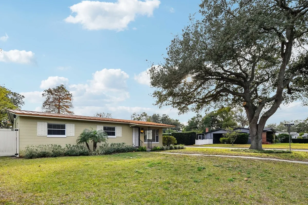 Building Photo - 2048 Albert Lee Pkwy