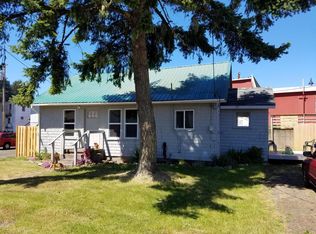 120 SW Strawberry Ln, Waldport, OR 97394