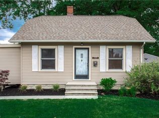 137 S Point Dr, Avon Lake, OH