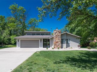 721 E Lake Dr, Edwardsville, IL
