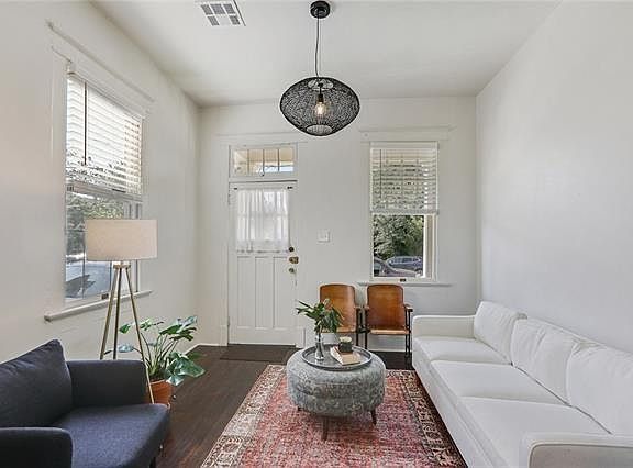 2nd image of 5513 Camp St