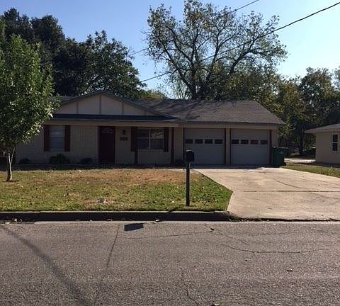 3rd image of 3109 Eastland Ave